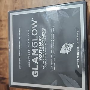 GLAMGLOW YouthmudGlow Stimulating Treatment Clay Mask